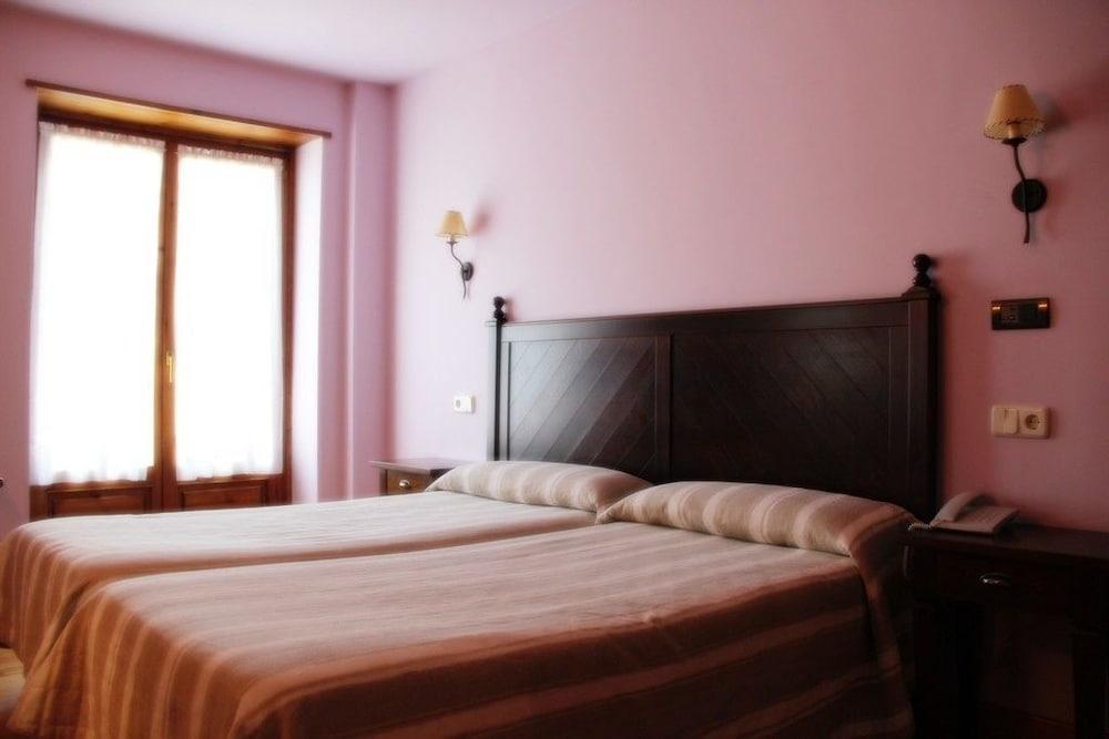 Hotel Rantiner Estación Eksteriør billede